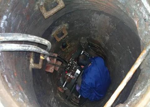 保定阜平抽化粪池公司为您分享下管道非开挖修复技术的工艺流程和操作规范